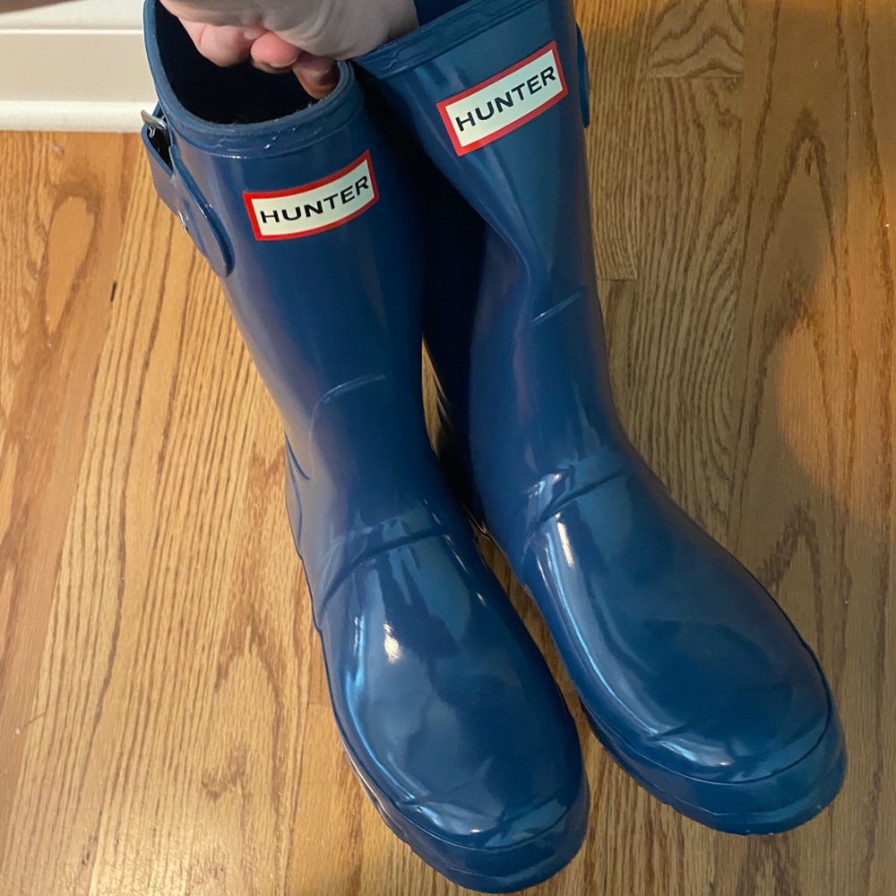 BLUE HUNTER RAINBOOTS WORN ONCE!!!
